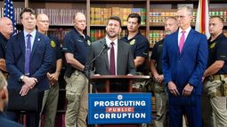 El fiscal general de Florida, James Uthmeier, anunció la condena en rueda de prensa en West Palm Beach.