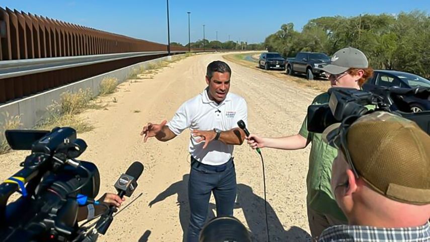 Francis Suárez habla en la frontera sur de EEUU.