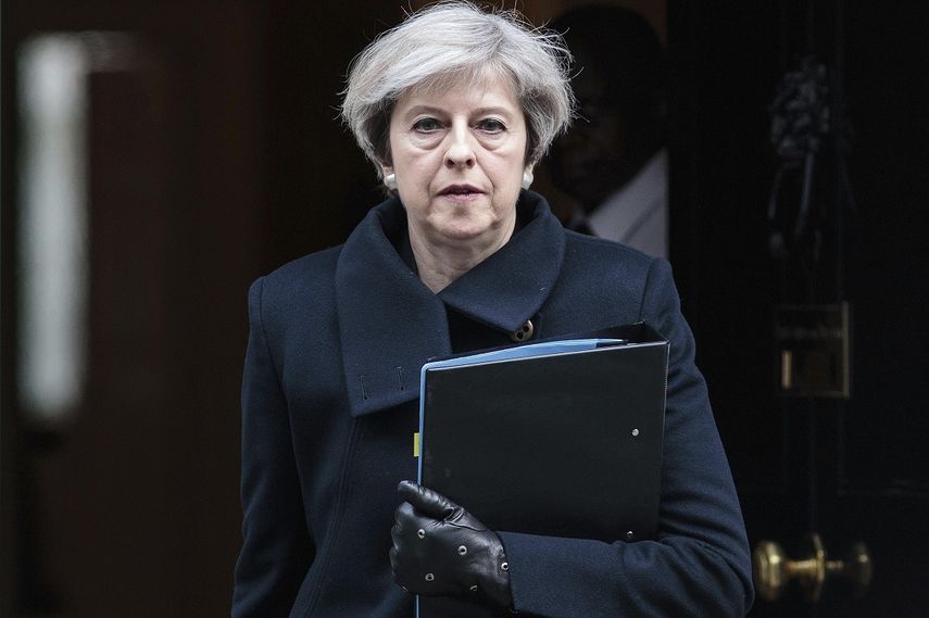 La primera ministra británica,&nbsp;Theresa&nbsp;May, abandona Downing Street en Londres.