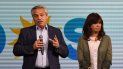El presidente de Argentina, Alberto Fernández, y la vicepresidenta Cristina Fernández de Kirchner, dirigiéndose a los medios de comunicación tras los resultados de las elecciones primarias legislativas, en la sede del partido Frente de Todos en Buenos Aires. El presidente de Argentina, Alberto Fernández, y la vicepresidenta Cristina Fernández de Kirchner, dirigiéndose a los medios de comunicación tras los resultados de las elecciones primarias legislativas, en la sede del partido Frente de Todos en Buenos Aires.