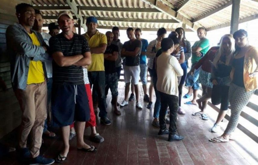 Más de 100 migrantes cubanos se encuentran en el albergue de Chiriquí, en Panamá, donde las autoridades locales esperan darle una solución a su situación migratoria.