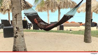 Mayweather sigue disfrutando de la vida en las playas de Jamaica. (Instagram)