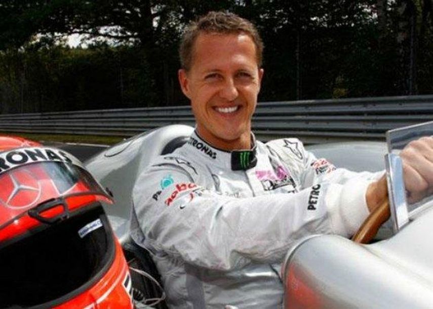 BERLÍN.- Según el periódico, la mansión de los Schumacher se ha convertido en una especie de clínica de rehabilitación con un equipo de unas quince personas que se dedican al paciente, entre médicos, enfermeras y enfermeros y diversos terapeutas