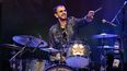 Ringo Starr toca en un concierto para celebrar el 50 aniversario de Woodstock en Bethel, Nueva York, el 16 de agosto de 2019. Starr dio positivo a COVID-19 por lo que tuvo que reprogramar varios de sus conciertos en Canadá con su All Starr Band.