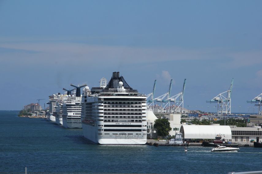 Por Port Miami pasan cada año más de cinco millones de pasajeros.&nbsp;