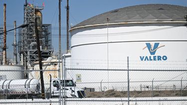 Imagen de la refinería Valero en Los Ángeles, California.