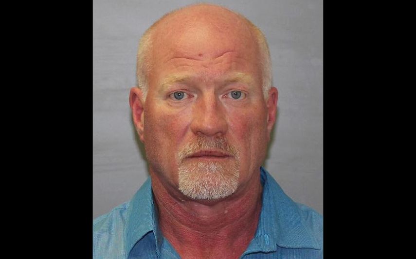 Palmer habría ayudado a contrabandear herramientas, entre otros cosas, en carne para hamburguesas congelada, precisó Wylie a la estación de televisión. (TWITTER)