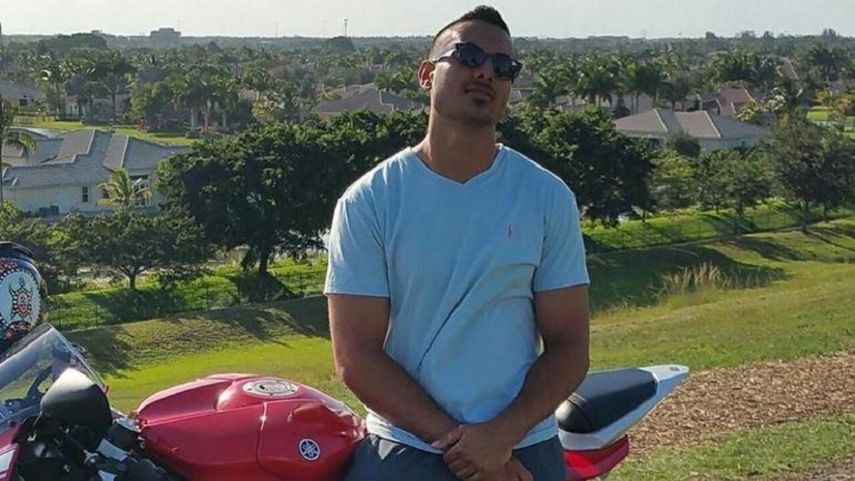 Segun su madre, el joven Velez amaba las motocicletas y la velocidad.