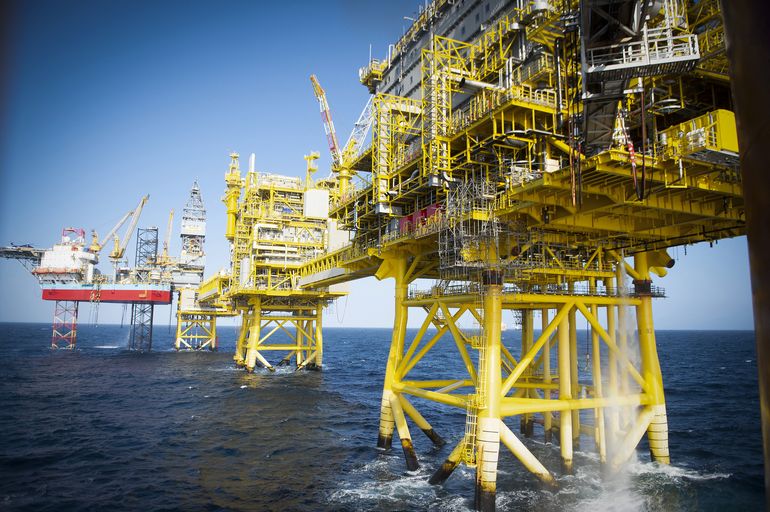 Imagen de una plataforma de extracción de petróleo.
