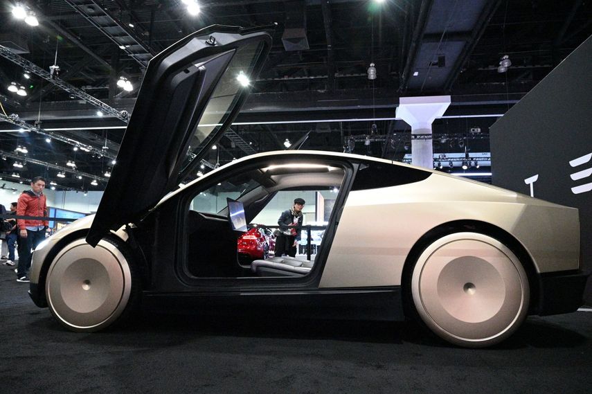 Para el analista Dan Ives el lanzamiento exitoso de los Robotaxis es apenas el comienzo de la historia de Tesla en materia de inteligencia artificial (IA).