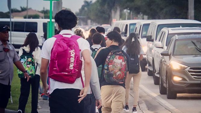 Imagen referencial de estudiantes en Miami-Dade.