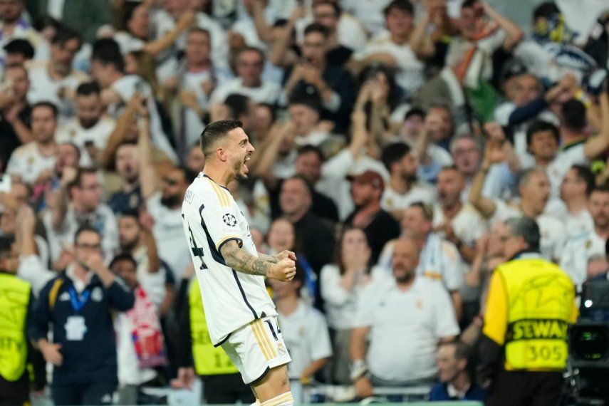 Joselu celebra tras anotar el primer gol del Real Madrid en el partido de vuelta contra Bayern Múnich en la semifinal de la Liga de Campeones, el miércoles 8 de mayo de 2024, en Madrid.&nbsp;