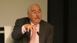 Andrés Pastrana explicó que el asilo conlleva una serie de temas complicados, ya que esta figura puede imponer normas que prohíban, por ejemplo, hablar de política. “No entendemos cómo Sánchez, presidente de España, le daría asilo a un presidente electo. &nbsp;