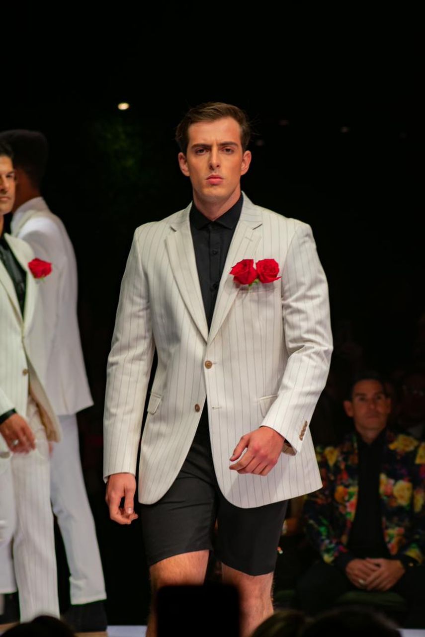 Desfile de la colección masculina Minimalismo chic, del diseñador venezolano Luis Jiménez.