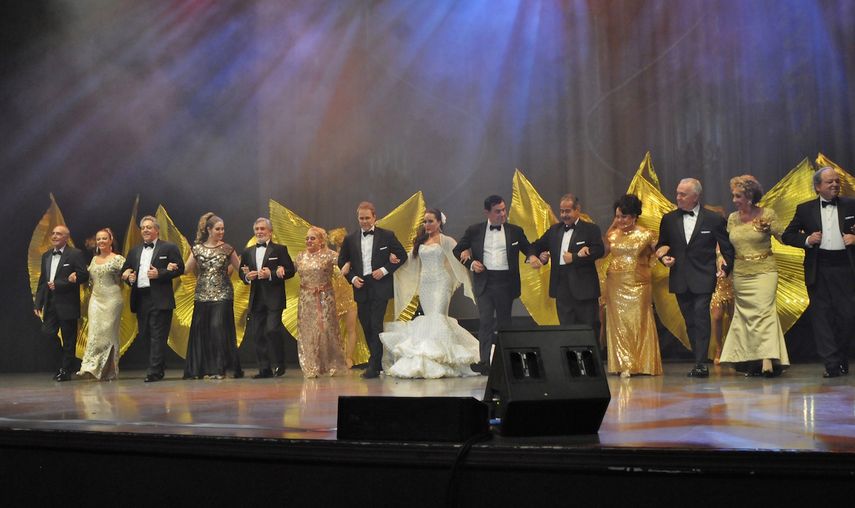 El elenco de Las Leandras en la presentación en el Teatro Manuel Artime, en noviembre de 2019.&nbsp;