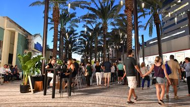 Vista parcial de Giralda Plaza.