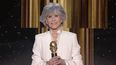 Jane Fonda recibe el Premio Cecil B. deMille a la trayectoria en el cine durante la entrega de los Globos de Oro. La actriz fue una de las pocas premiadas que acudió en persona a recibir el galardón en esta edición 2021.