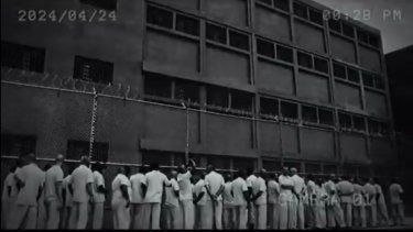 Familiares de presos políticos denuncian que el régimen convirtió la cárcel Rodeo I en un centro de torturas