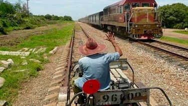 En Cuba, el ferrocarril se inauguró el 19 de noviembre de 1837, con la puesta en marcha de una línea que comunicaba a La Habana con la cercana localidad de Bejucal.