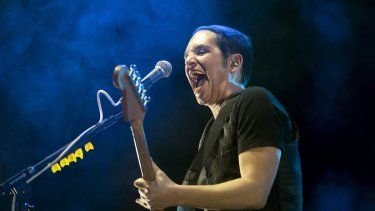 Brian Molko, cantante de la banda de rock británico Placebo en Budapest, Hungría, el 11 de noviembre de 2016.&nbsp;