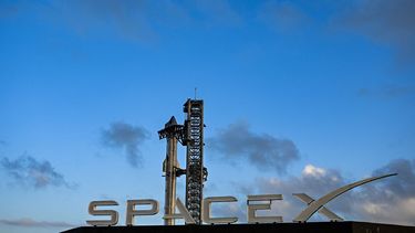 El cohete de SpaceX en la plataforma de prueba antes de la explosión.