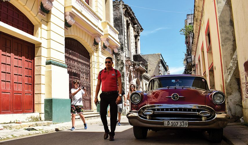 Vista parcial de una calle de La Habana.