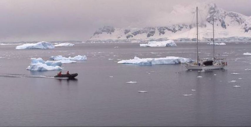 El manto occidental de la Antártida y la península de la Antártida, muy al oeste, está perdiendo volumen rápidamente dice una de las autoras de la investigación ( Foto Wikimedia)