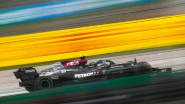 El británico Lewis Hamilton hizo lo posible con su Mercedes en el GP de Turquía