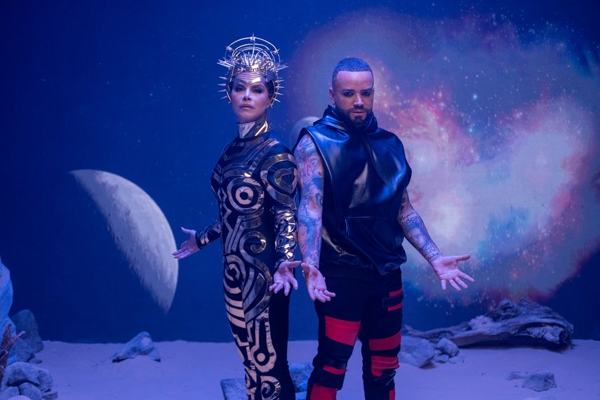 Olga Tañón presenta el remix del tema Ojalá junto a Nacho.