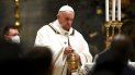 El papa Francisco oficia misa en vísperas de Navidad el jueves 24 de diciembre del 2020 en la Basílica de San Pedro, en el Vaticano. El papa Francisco oficia misa en vísperas de Navidad el jueves 24 de diciembre del 2020 en la Basílica de San Pedro, en el Vaticano.