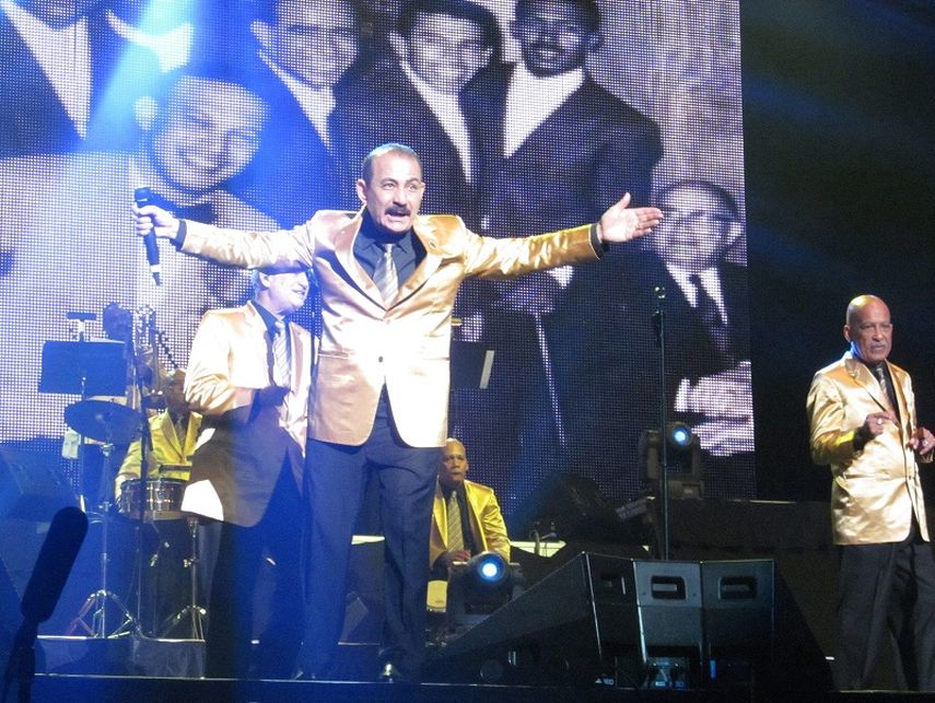 Charlie Aponte durante la gira de los 50 años de la agrupación El Gran Combo de Puerto Rico, 2012. (EFE). 