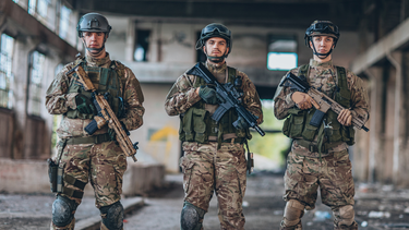 Crecen tensiones por aumento de presencia militar de EEUU en Europa