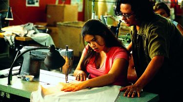 La actriz America Ferrera en Real Women Have Curves.