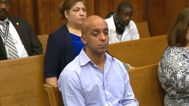 El juez emitió una orden de alejamiento entre Rosario, su exesposa y su hija.