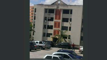 Helicóptero vuela muy cerca de residencias La Quinta en Naguanagua en Carabobo.&nbsp;