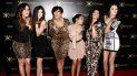 De izquierda a derecha, Khloe Kardashian, Kylie Jenner, Kris Jenner, Kourtney Kardashian, Kim Kardashian y Kendall Jenner en la fiesta de lanzamiento de Kardashian Kollection en Los Ángeles, realizada el 17 de agosto de 2011. De izquierda a derecha, Khloe Kardashian, Kylie Jenner, Kris Jenner, Kourtney Kardashian, Kim Kardashian y Kendall Jenner en la fiesta de lanzamiento de Kardashian Kollection en Los Ángeles, realizada el 17 de agosto de 2011.