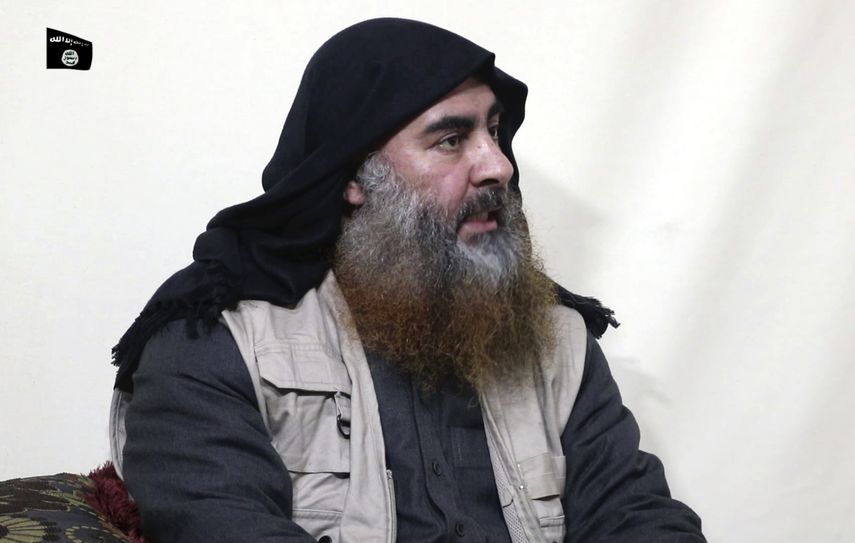 Foto tomada de un website de islamistas radicales que parece mostrar a Abu Bakr al-Baghdadi, el l&iacute;der del grupo Estado Isl&aacute;mico. Foto colocada en internet el 29 de abril del 2019.&nbsp;