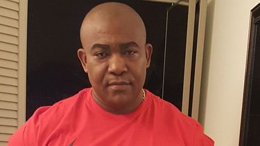 Earl Bailey falleció por dolencias relacionadas con coronavirus. Earl Bailey falleció por dolencias relacionadas con coronavirus.