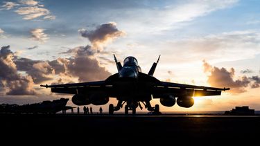 Un avión F/A-18E Super Hornet, asignado al Escuadrón de Cazas de Ataque 31 de Estados Unidos.