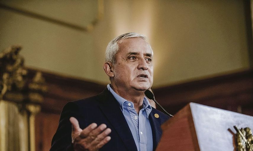 Pérez Molina había dicho que no iba a renunciar pese al costo personal. (EFE)