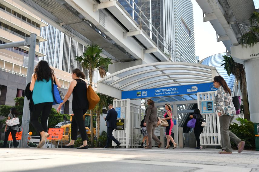 Algo más de 36.000 usuarios diarios se movilizan en la red del Metromover.