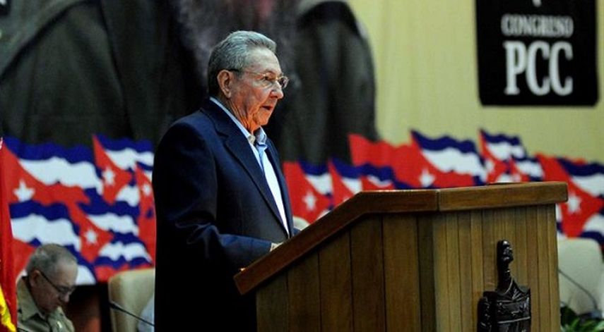 No somos ingenuos, ni ignoramos la influencia de poderosas fuerzas externas que apuestan a lo que llaman el empoderamiento (...)  acabar con la revolución y el socialismo en Cuba, aseveró Castro (EFE)