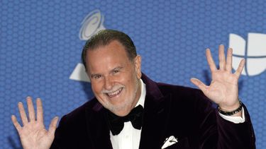 Raúl El Gordo De Molina arriba a la ceremonia de los Latin Grammy 2020.