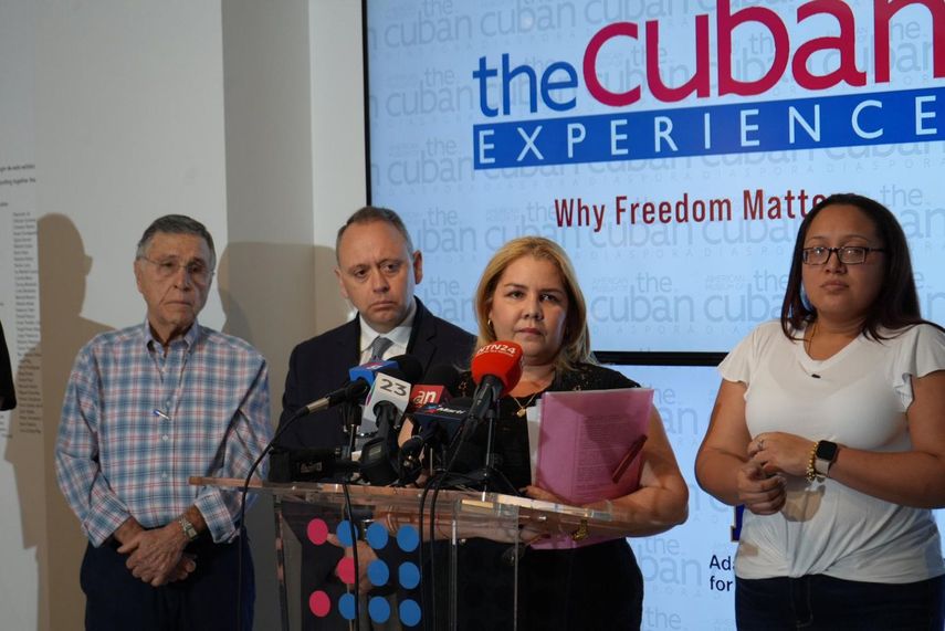 La activista Diasniurka Salcedo, frente al micrófono. La activista Diasniurka Salcedo, frente al micrófono.