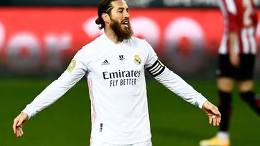 En imagen de archivo del jueves 14 de enero de 2021, el defensa central Sergio Ramos, del Real Madrid, durante un partido de las semifinales de la Supercopa de España ante el Athletic de Bilbao, en el estadio La Rosaleda de Málaga, España