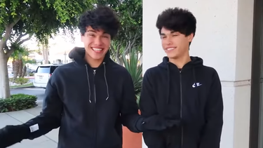 Youtubers se declaran culpables tras fingir robo de banco