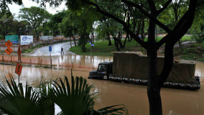 Según datos oficiales, en lo últimos seis días llovió todo lo esperado para el mes de mayo, una situación que ha dejado a varios barrios de la ciudad sin energía eléctrica.