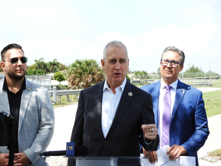 Mario Díaz Balart, destaca la importancia del trabajo en conjunto de todos los niveles de gobierno para alcanzar los objetivos.&nbsp;