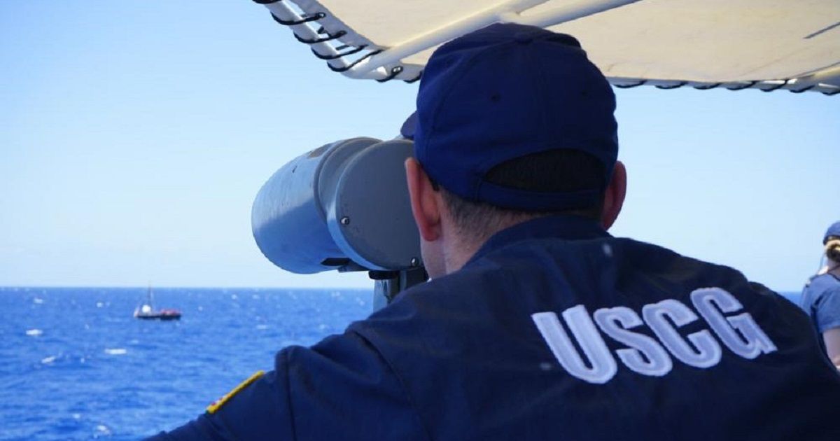 Tragedia marítima en Florida, choque de barco y ferry deja un muerto y múltiples heridos