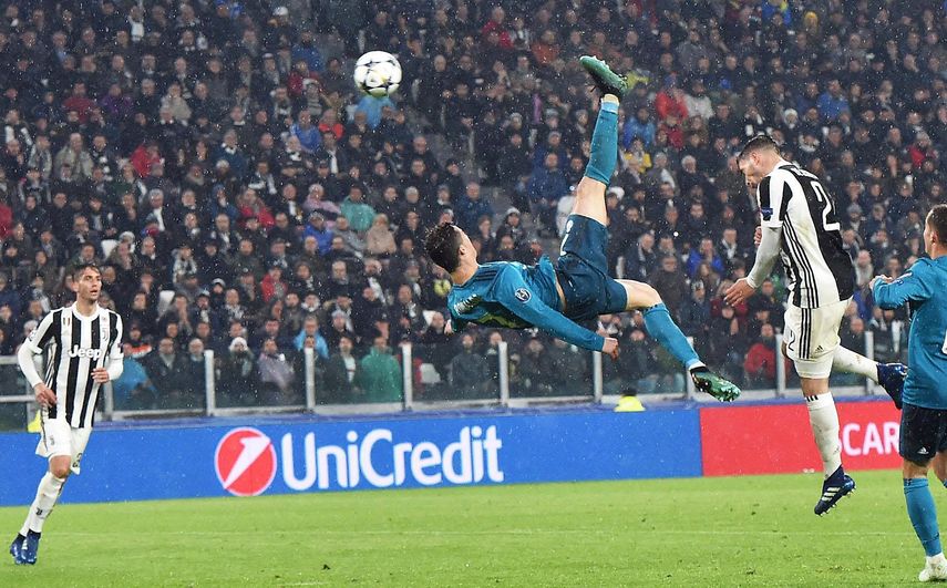 CR7 levantó a todos de sus asientos en el Juventus Stadium con su increíble anotación de chilena.
